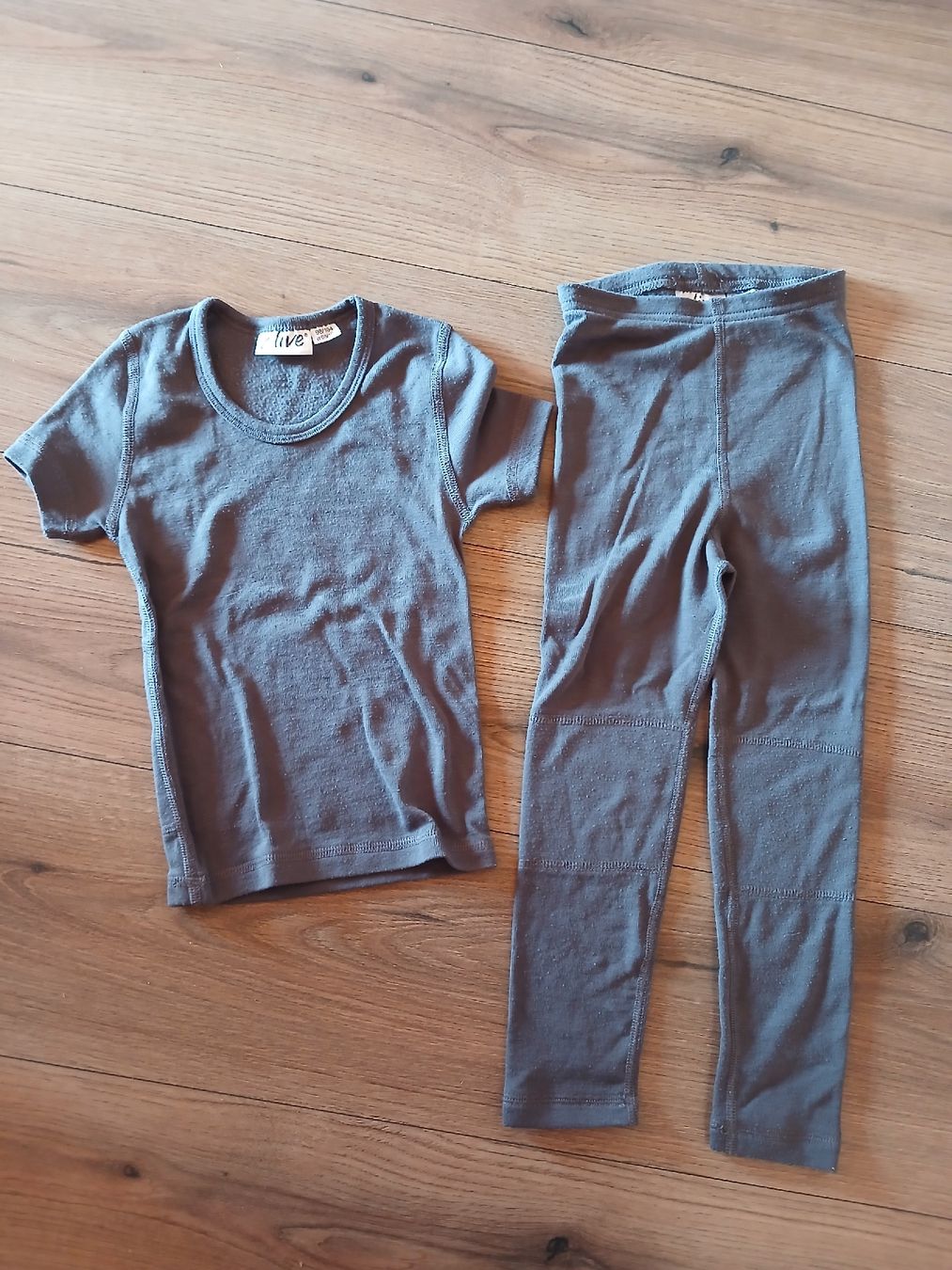 Sous-vêtements: Thermounterwäsche Gr. 98/104 – D'occasion à Rüedisbach par aendu010
