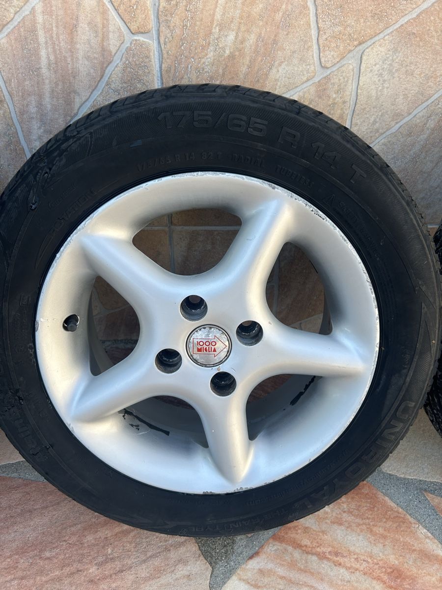 Felgen: À vendre 4 Jantes avec pneus  – Gebraucht aus Meyrin von Sparco05 1