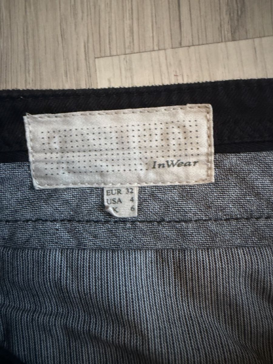 Pantaloni: Schwarze InWear Hose – Usato da Davos Platz venduto da ang_m2dp 1