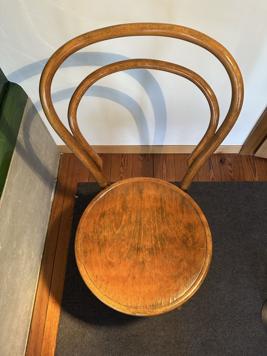 Thonet Sedie: Antike Bugholzstühle Thonet – Usato da Wiesendangen venduto da kavdivision01 2