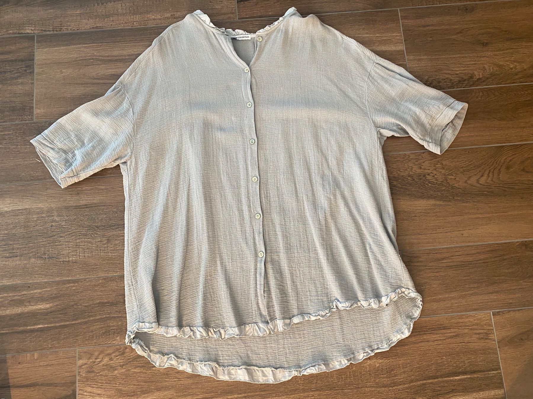 Blusen: New Collection lange Bluse hellgraublau Gr. XXL oversized – Neu (gemäss Beschreibung) aus Arlesheim von san_w9vr