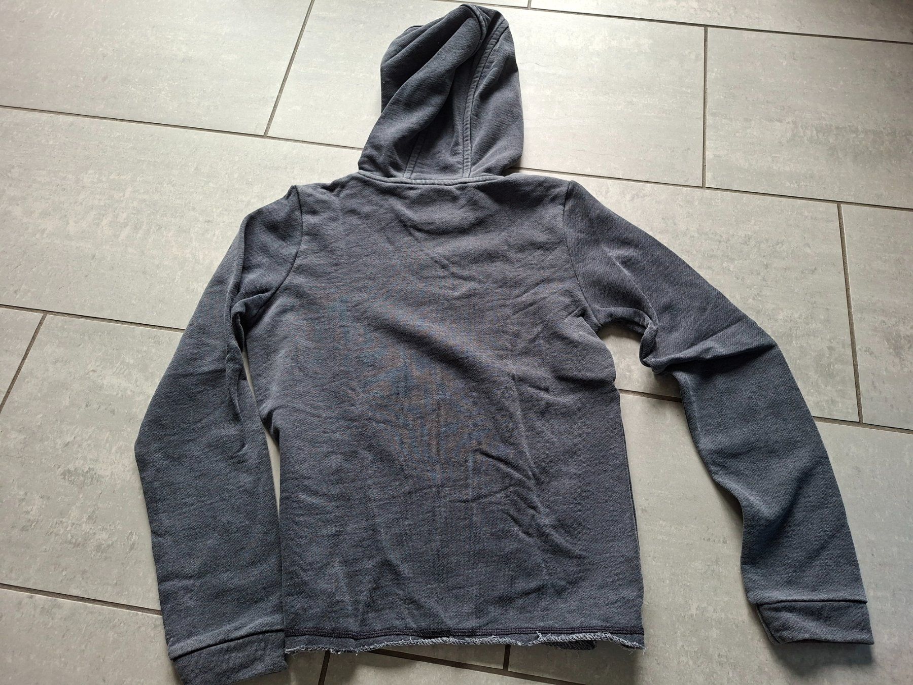 S.Oliver Maglioni & Felpe: S.Oliver Kapuzenpullover grau Gr.176 Neu – Nuovo (secondo la descrizione) da Killwangen venduto da KIANA08 2