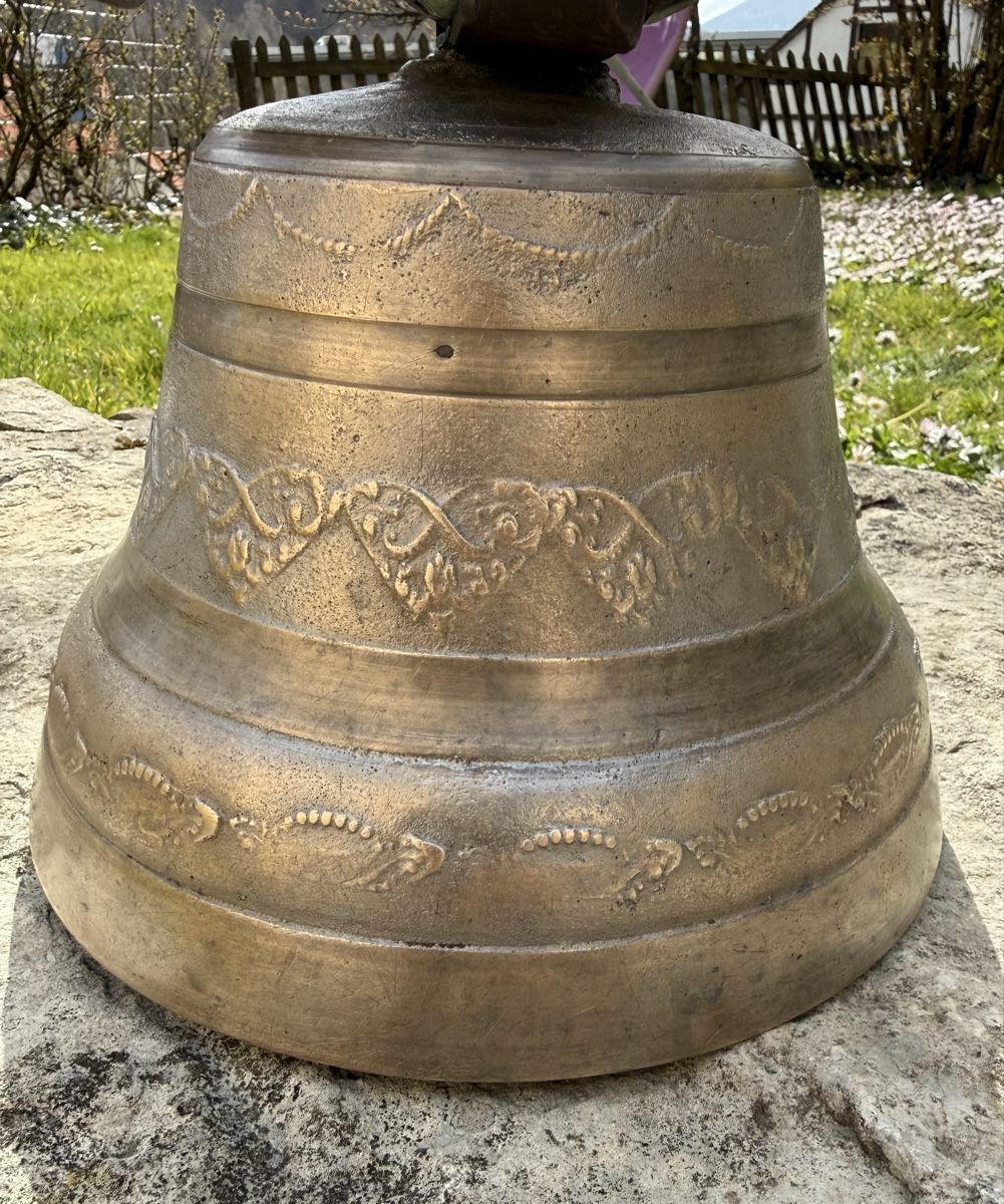 Glocken & Treicheln: Kuhglocke – Gebraucht aus Frinvillier von Samsara77 2