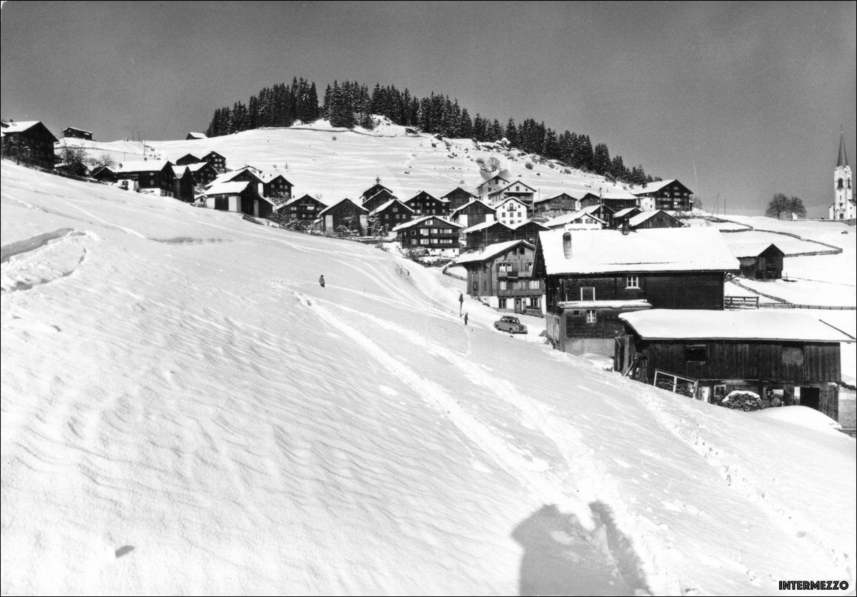 Ansichtskarten: Ladir GR // 1976 Dorf Winter – Gebraucht aus Basel von intermezzo12
