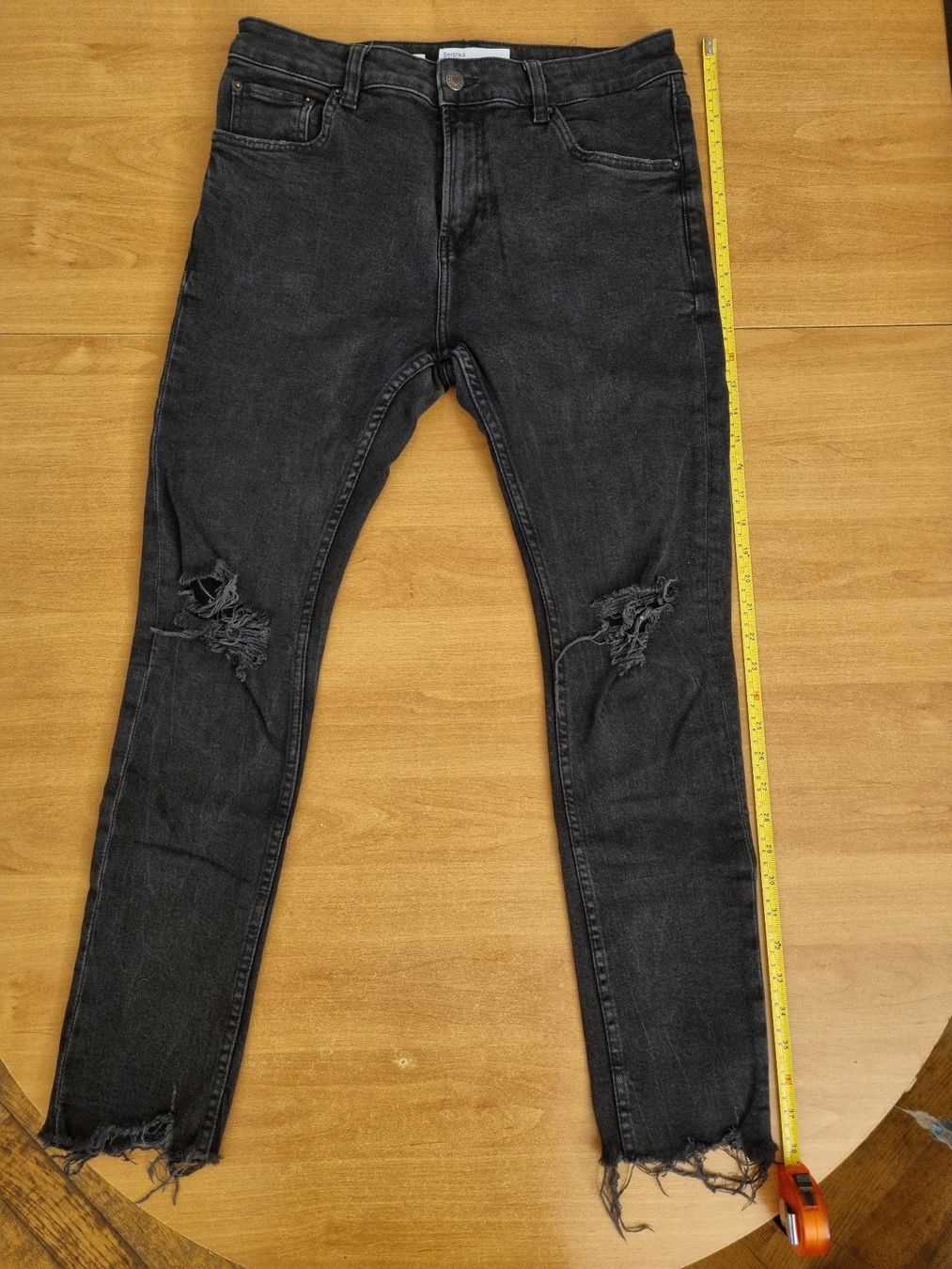 Bershka Jeans: Lot de 4 Jeans déchirés taille 42 Bershka et Pull & Bear – Usato da Carouge GE venduto da serginho22 1