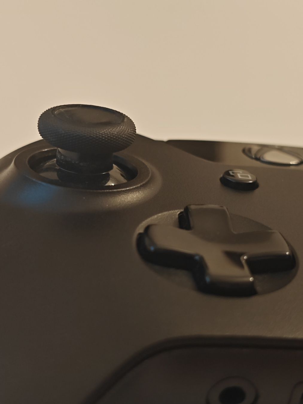 Microsoft Manettes: XBOX ONE WIRELESS CONTROLLER – D'occasion à Wettingen par Rostrs 2
