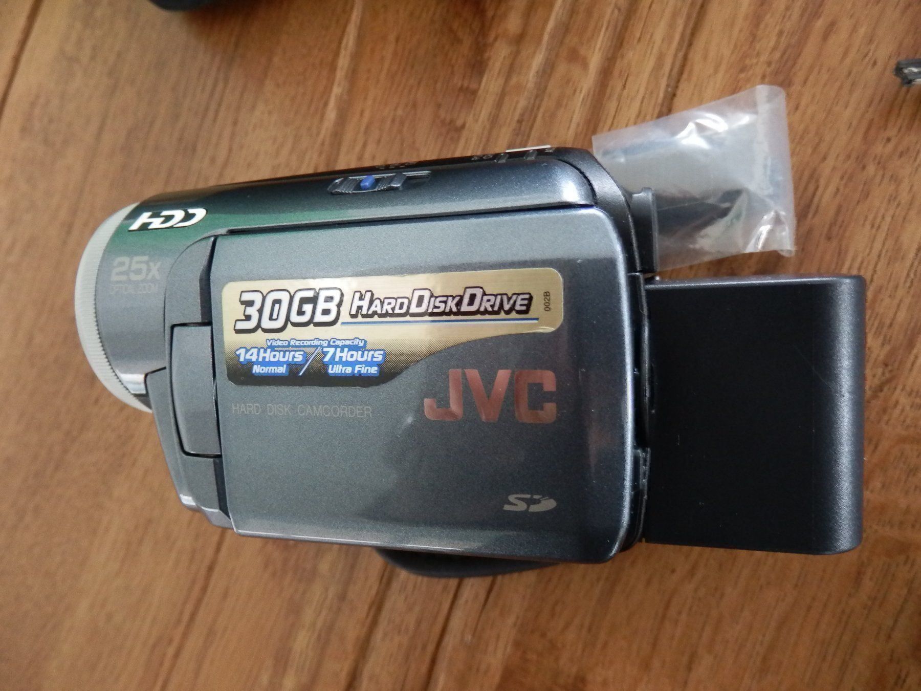 JVC Camcorder: JVC Comcorder „ EVERIO „ inkl. Zuberhör – Neu und originalverpackt aus Zufikon von lea050 2