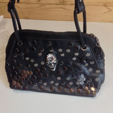 Damen Handtasche schwarz Nieten Totenkopf Strass Steine