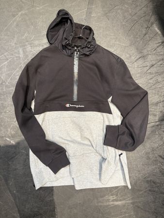 Hoodie von Champion