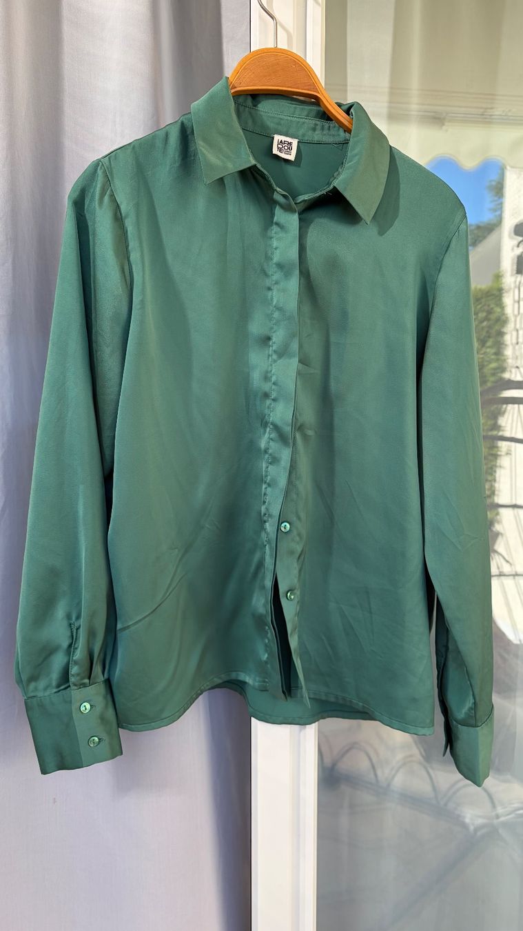 Blusen: Shirt, Bluse, Gr. S – Gebraucht aus Volketswil von Irkasha