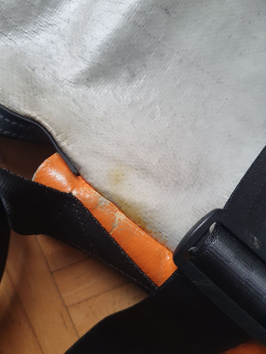 Freitag Borse: Freitag Messenger Bag weiss-orange – Usato da Luzern venduto da carmona. 4
