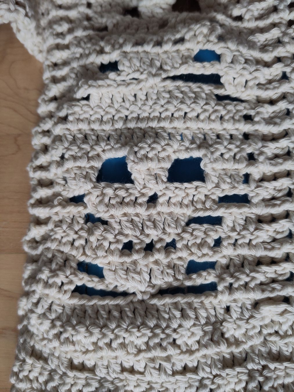 Maglioni & Felpe: Totenkopf, Strickpullover, weiss, handgemacht, in Grösse S – Nuovo (secondo la descrizione) da Dübendorf venduto da Paritae 1