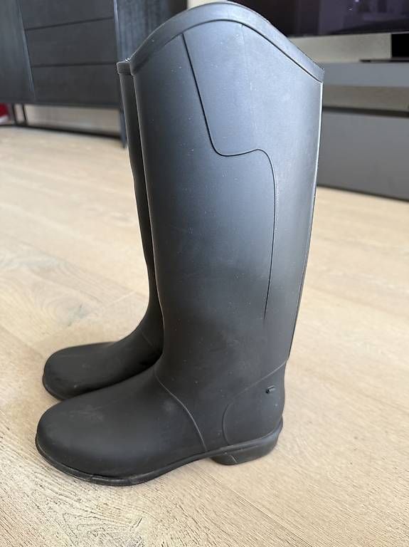 Scarpe per cavalli: Reitstiefel / Bottes equitation Size 35 – Usato da Signy venduto da Bolide96