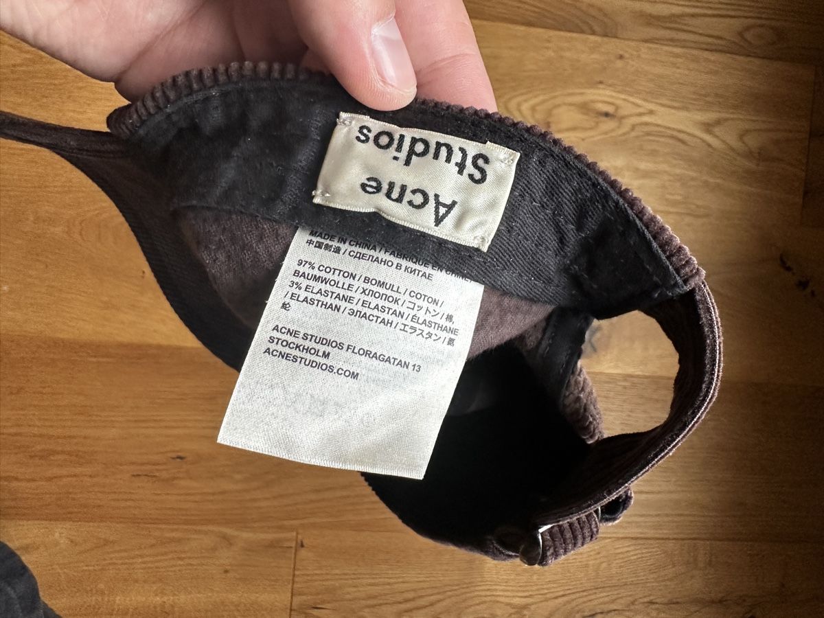 Hüte, Mützen & Caps: Acne Studios Kappe Cord Braun – Gebraucht aus Düdingen von kleidungsmarktplatz 3