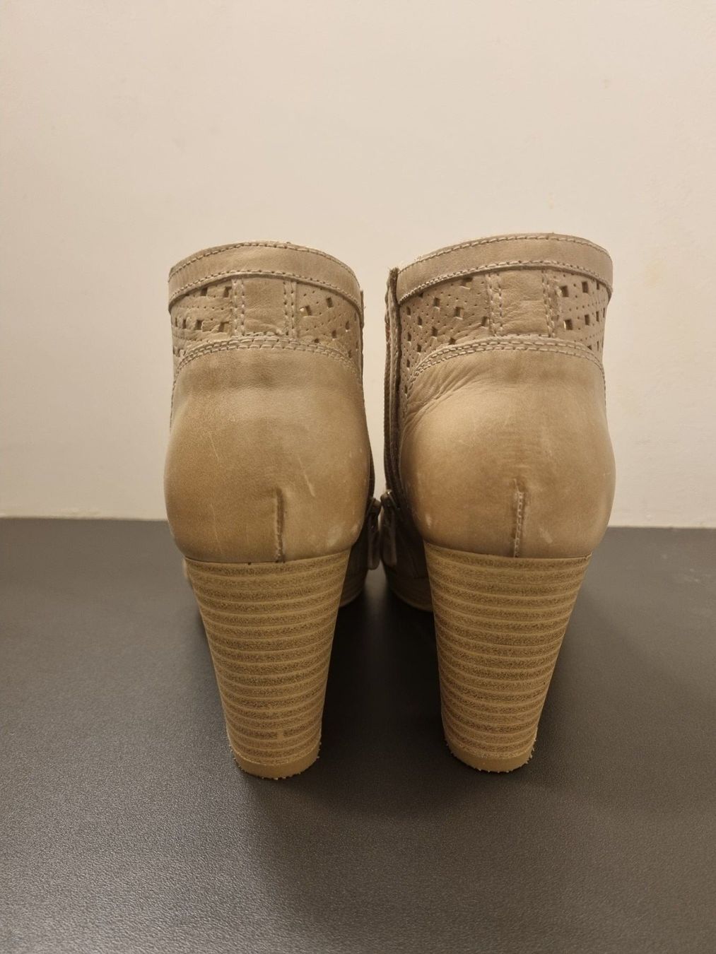 Damenschuhe: Ankle boots – Gebraucht aus Lugano von Desrock 1