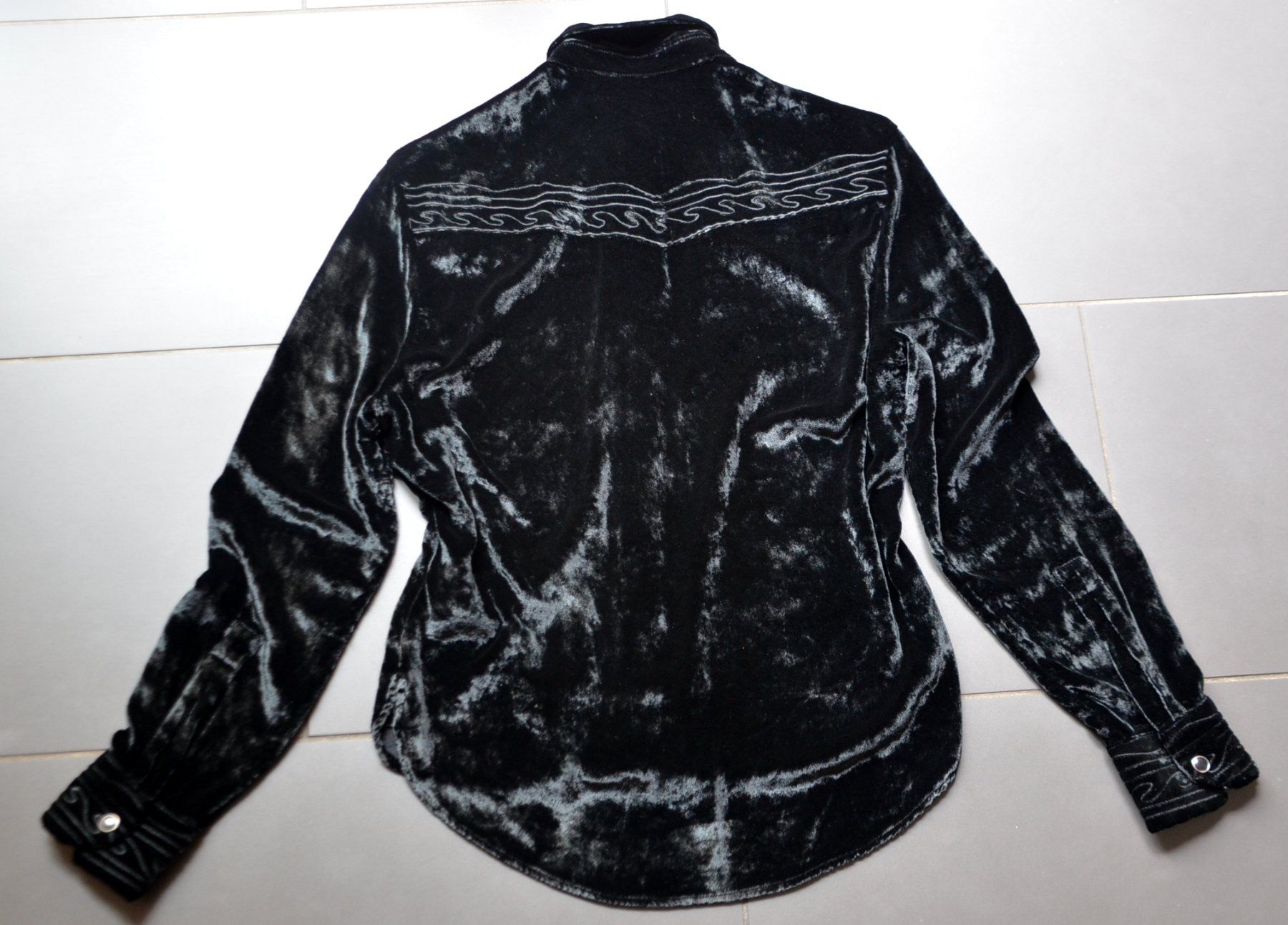 Saint Laurent Blusen: Saint Laurent Samtbluse / chemisier en velours .M – Gebraucht aus Collonges von arashee 3
