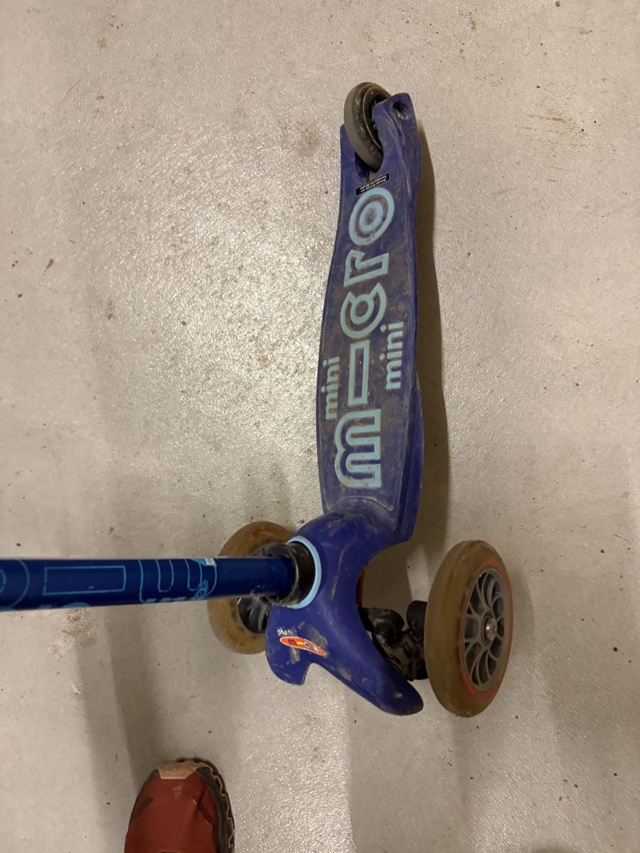 Micro Kickboard: Micro Mini Tretroller, lila, gebraucht, ohne bremse – D'occasion à Lenzburg par Reniss_ 3