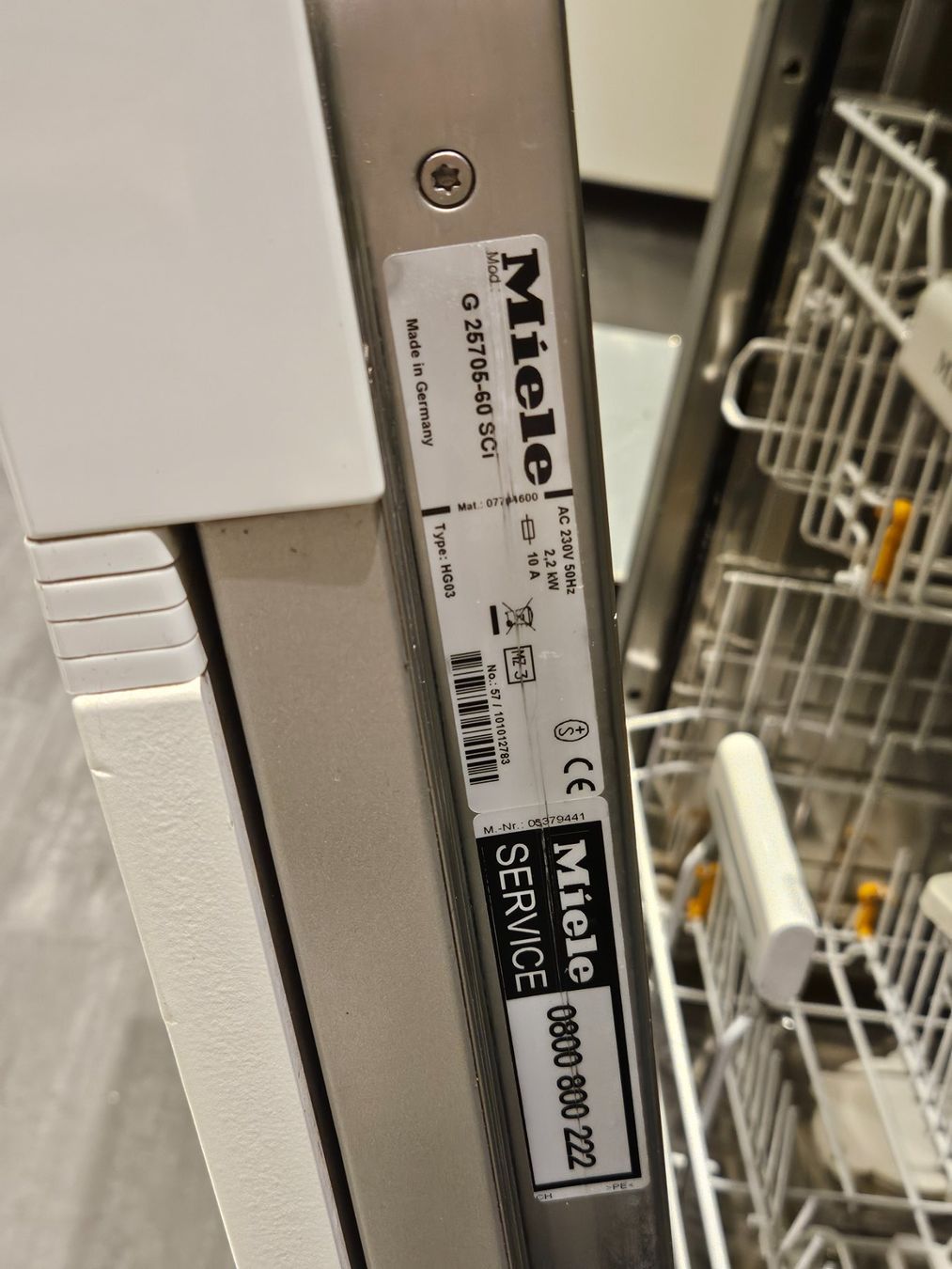 Miele Lavastoviglie: Miele Geschirrspüler – Usato da Bronschhofen venduto da weefs 7