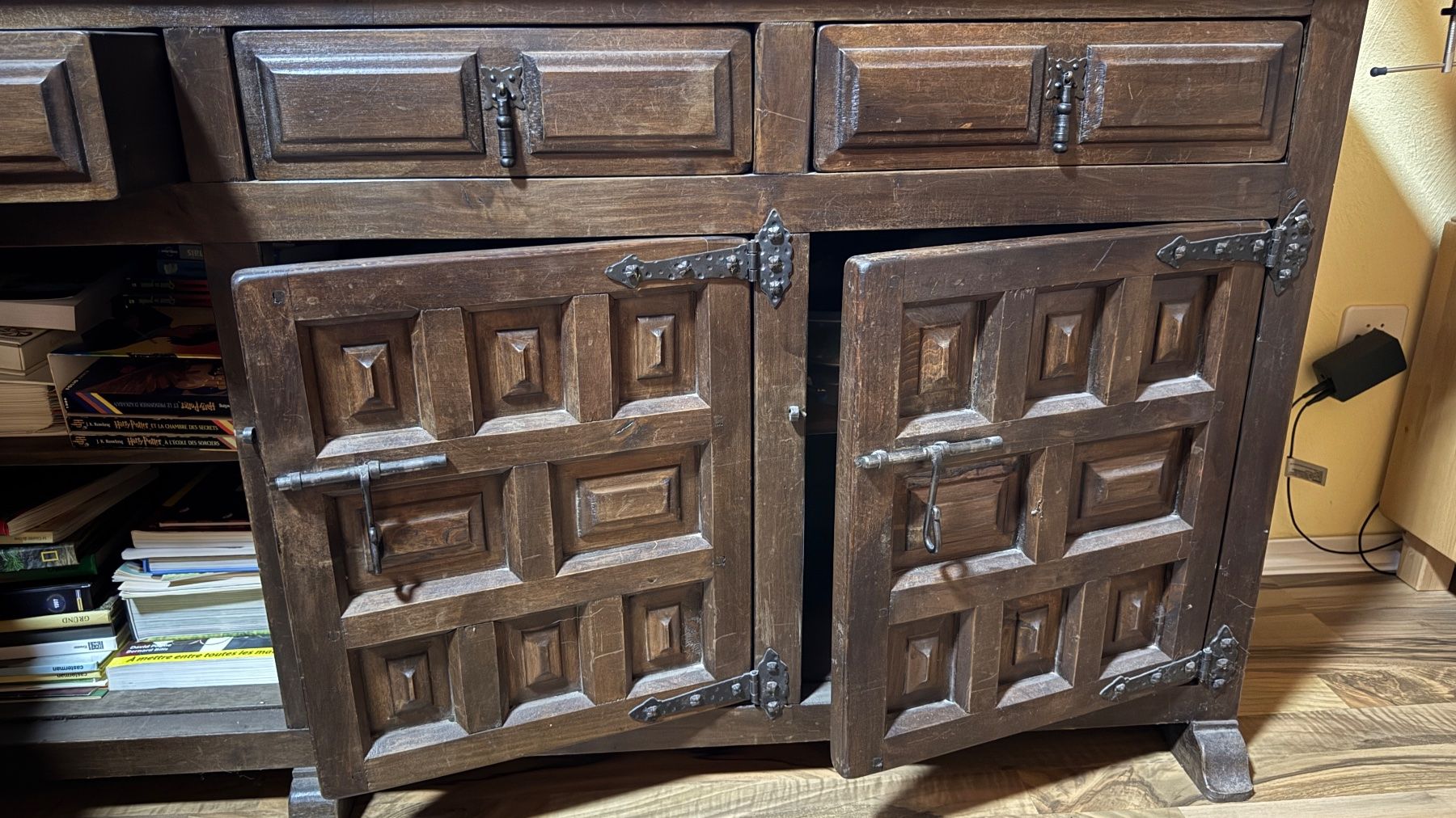 Armadi: Meuble ancien – Usato da Plagne venduto da HeierliKe 1