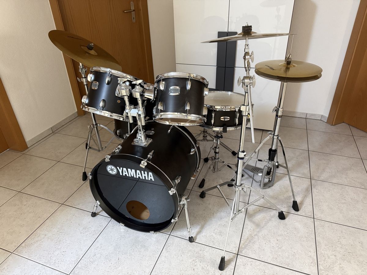 Yamaha Strumenti musicali: Schlagzeug YAMAHA / Stage custom – Usato da Oberwil-Lieli venduto da Dari0 5