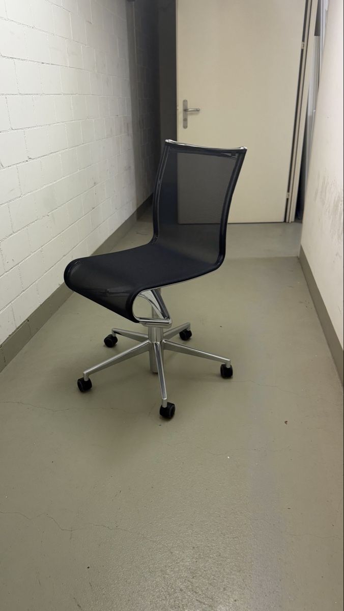 Alias Chaises: Design- Bürodrehstuhl Alias Rollingframe – D'occasion à Brunnen par kimika02 2