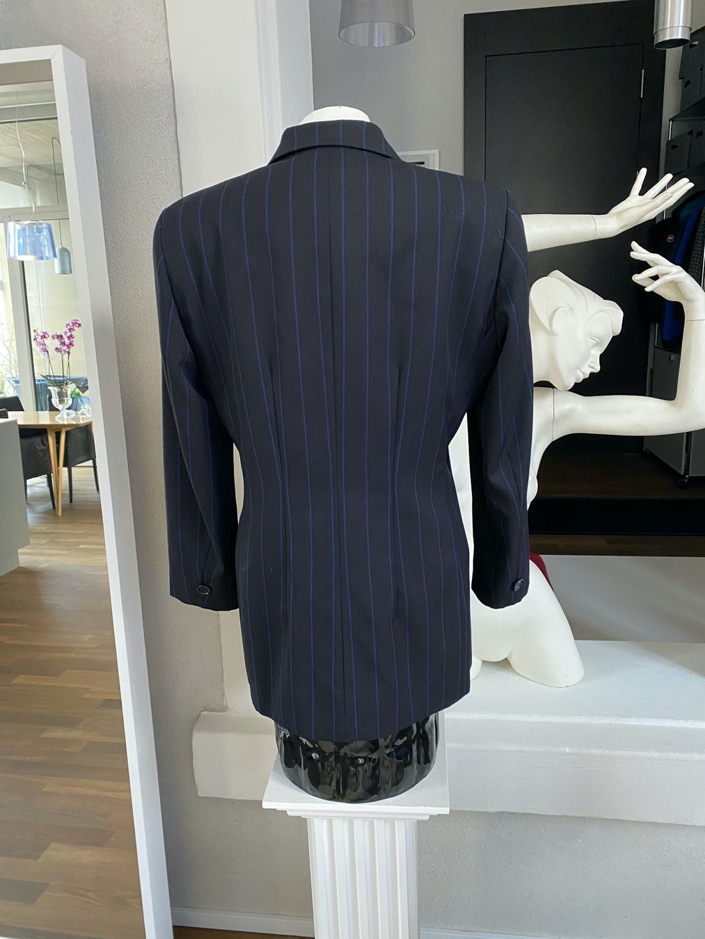 Akris Kleiderpakete: original design wolle set:akris blazer + peter hann pullover – Gebraucht aus Mels von Adnoh 3