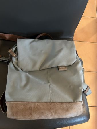 Rucksack mit Reissverschluss guter Zustand