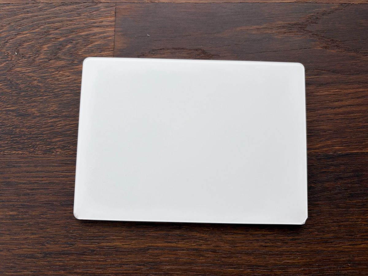 Apple Souris: Apple Touchpad – D'occasion à Oberwil-Lieli par dan-1987