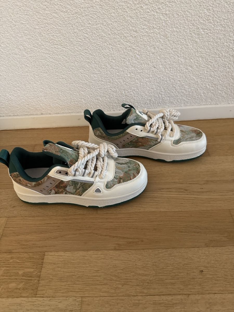 Scarpe da uomo: FAR Sneaker Grün/Weiss Gr. 41 – Nuovo (secondo la descrizione) da Grenchen venduto da Leonardo29 1