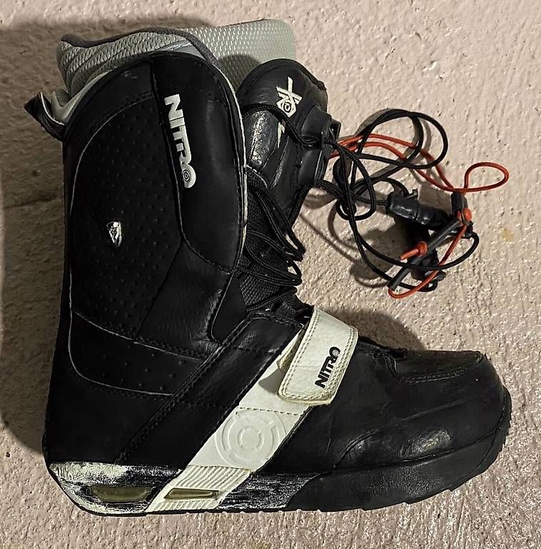 Scarpe da uomo: Boots Snowboard NITRO taille 27.5 homme – Usato da Poliez-le-Grand venduto da Mims82 3