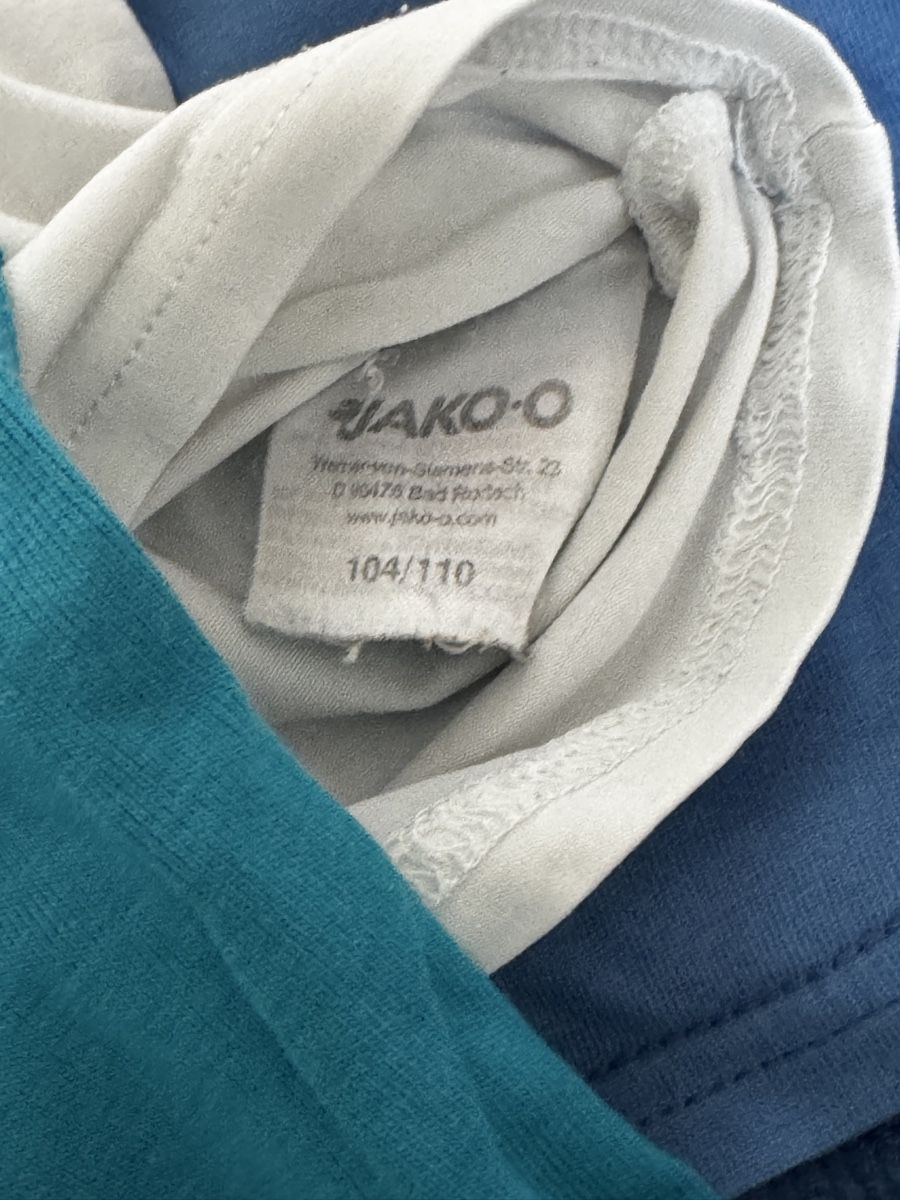 Lotti & Set di vestiti: Kinder Shirts in Grösse 104/110 – Usato da Basel venduto da spassbremse 4