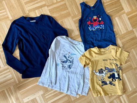 Lot de 4 hauts pour enfant, divers modèles, état correct