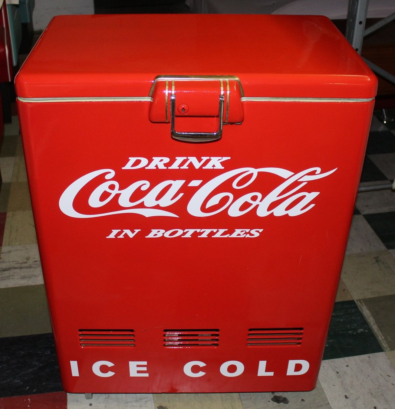 Coca-Cola Frigoriferi & Refrigeratori: Coca Cola Kühltruhe Schweiz 50s – Usato da Lüchingen venduto da Aw67