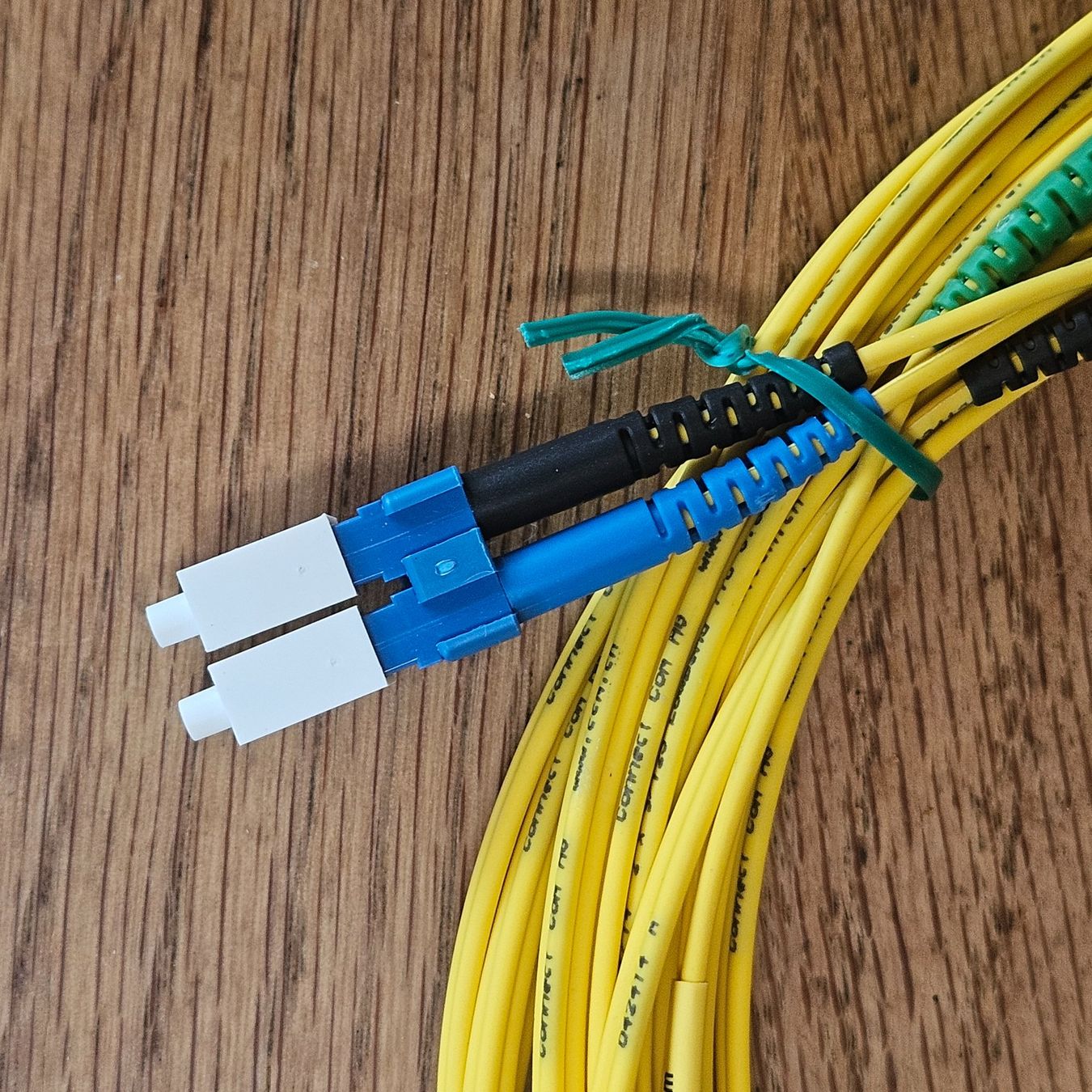 Cavi: Glasfaserkabel LWL-Patchkabel Simplex LC/APC - LC/UPC 10m – Nuovo (secondo la descrizione) da Wettingen venduto da Christianv 2