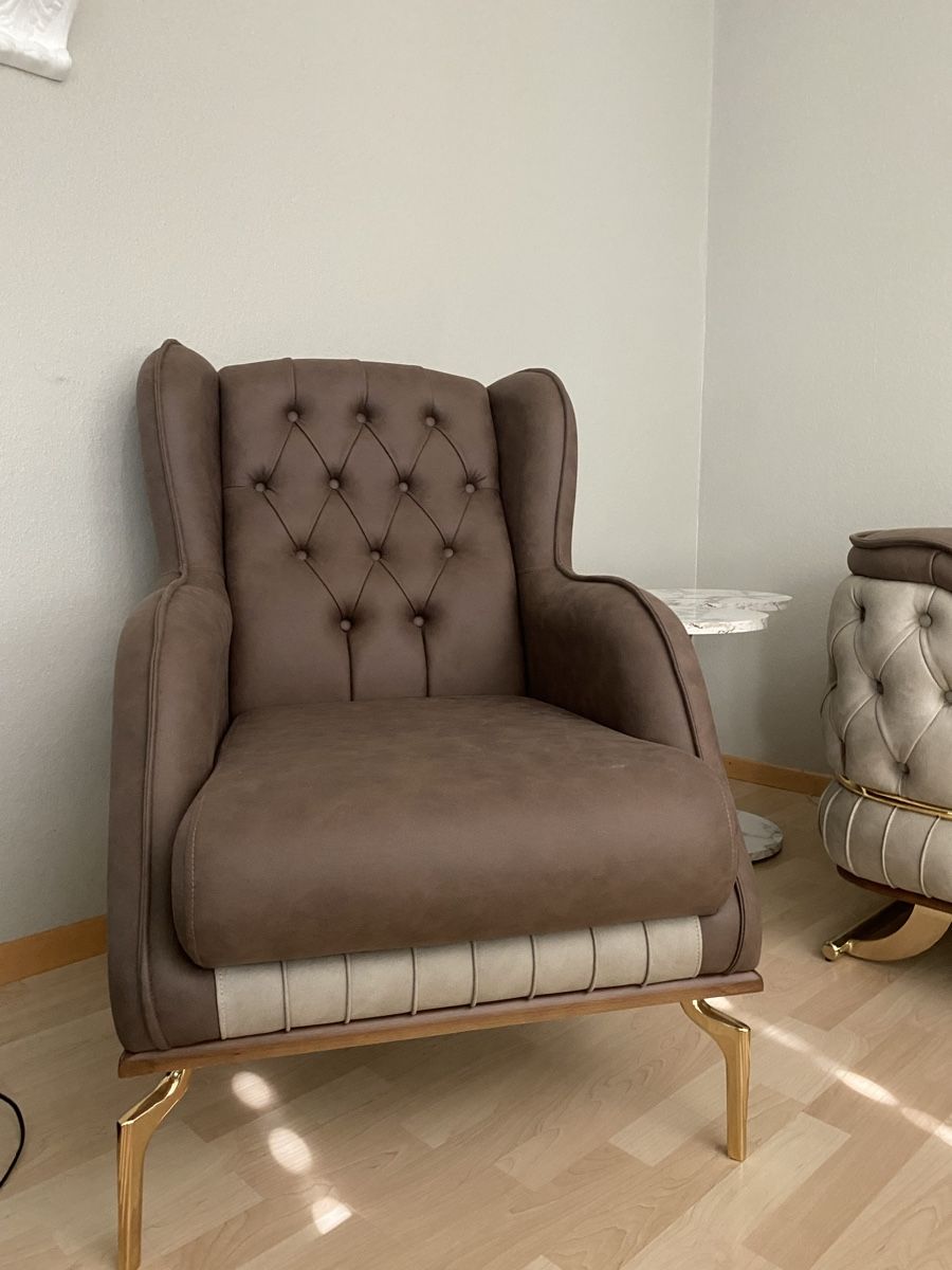 Sofas: Royal Sofa – neuwertig( Set 2-1) – Neu und originalverpackt aus Neuenhof von teo_rrv9 1