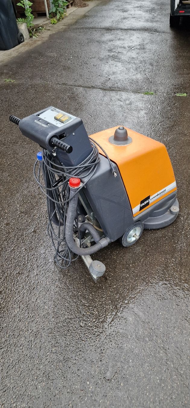 Toutes les machines: TASKI Combimat 500E – D'occasion à Tagelswangen par Axel_36 3