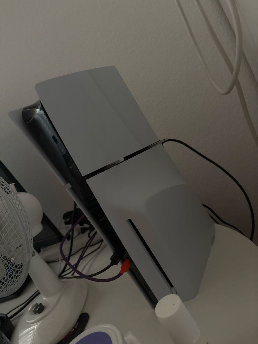 Sony Consoles: PS5 Slim Disc, Wenig gebraucht – Neuf (Voir description) à Dietikon par cenkvendetta