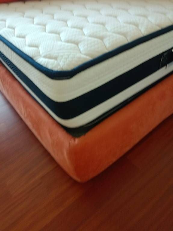 Letti: Letto matrimoniale compl. | Doppelbett | Lit double – Usato da Giubiasco venduto da pat_6qrv 4
