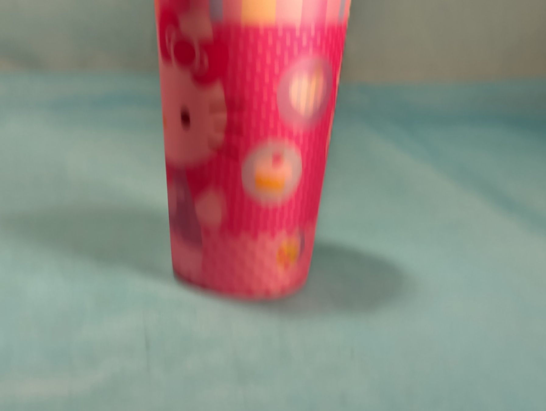 Tazze: Hello Kitty Becher mit Wechselbilder, 2.5dl – Usato da Bellach venduto da JingleCherry 4