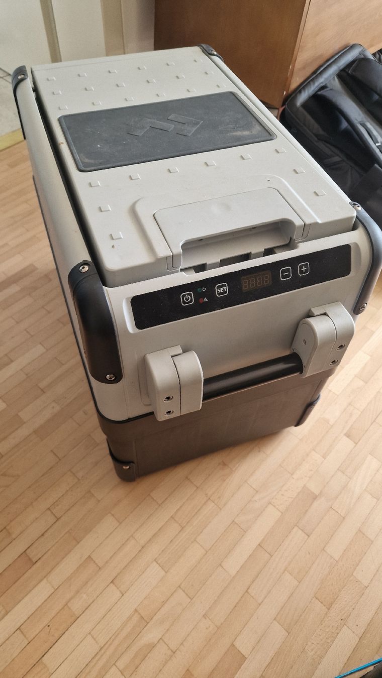 Frigoriferi: Dometic CFX 28L Frigo camping van – Nuovo (secondo la descrizione) da Petit-Lancy venduto da daaan01