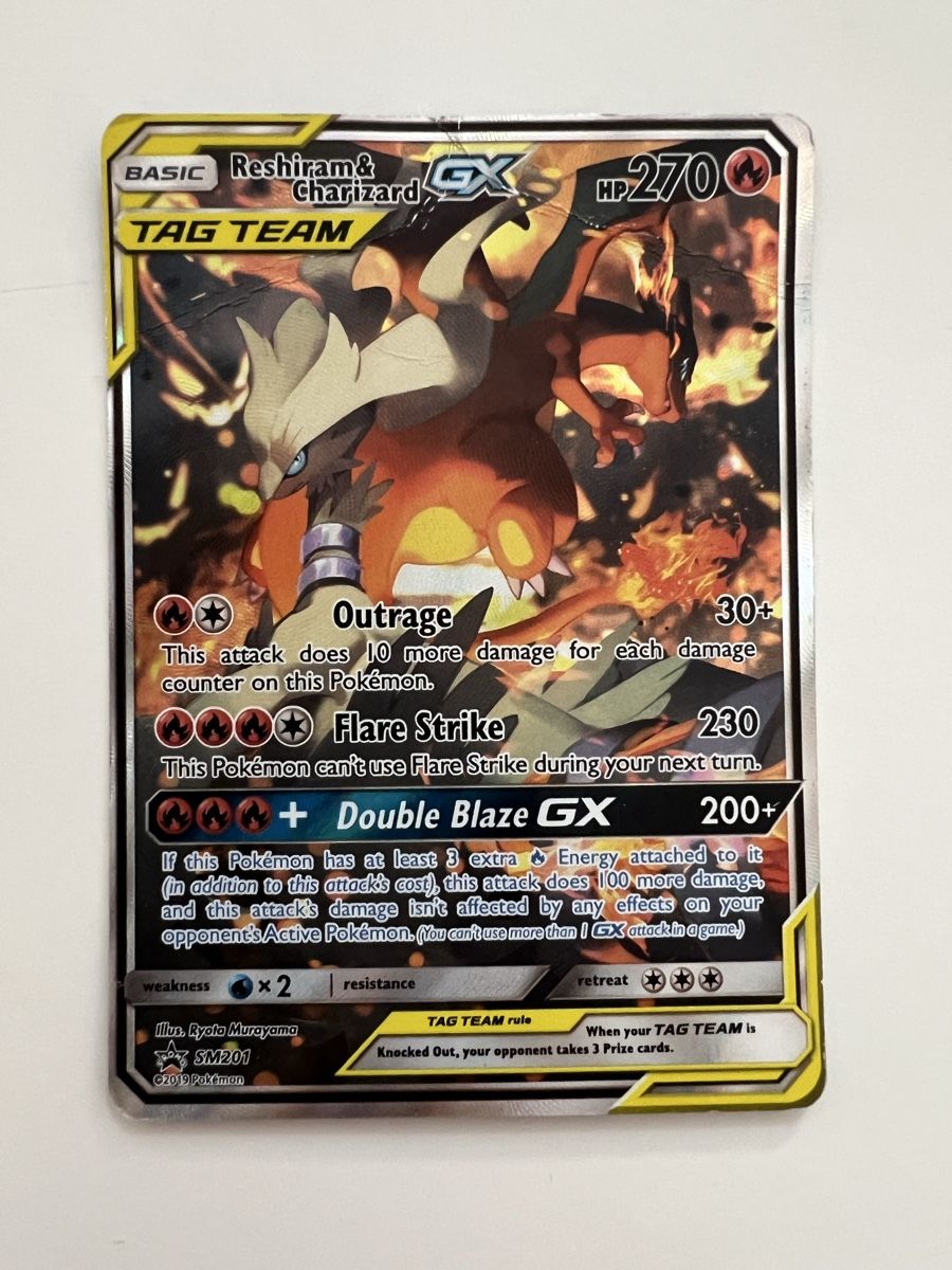 Pokémon Carte collezionabili: Reshiram & Charizard GX #SM201 ab 1 – Usato da Lugaggia venduto da Oromoyo