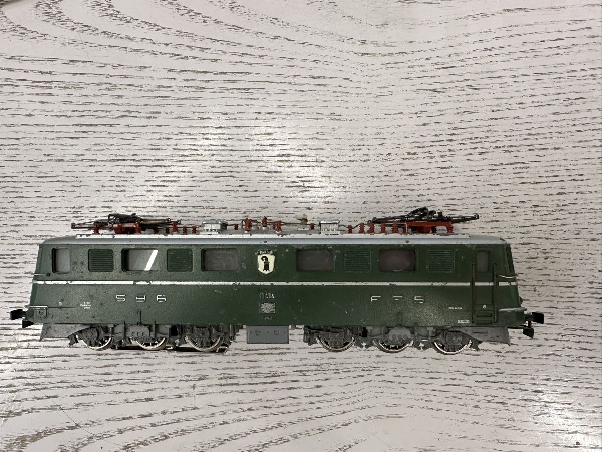 Märklin Modelleisenbahnen: Märklin 3050 SBB Ae 6/6 Stadt Basel – Gebraucht aus Lupsingen von New-Haven 2