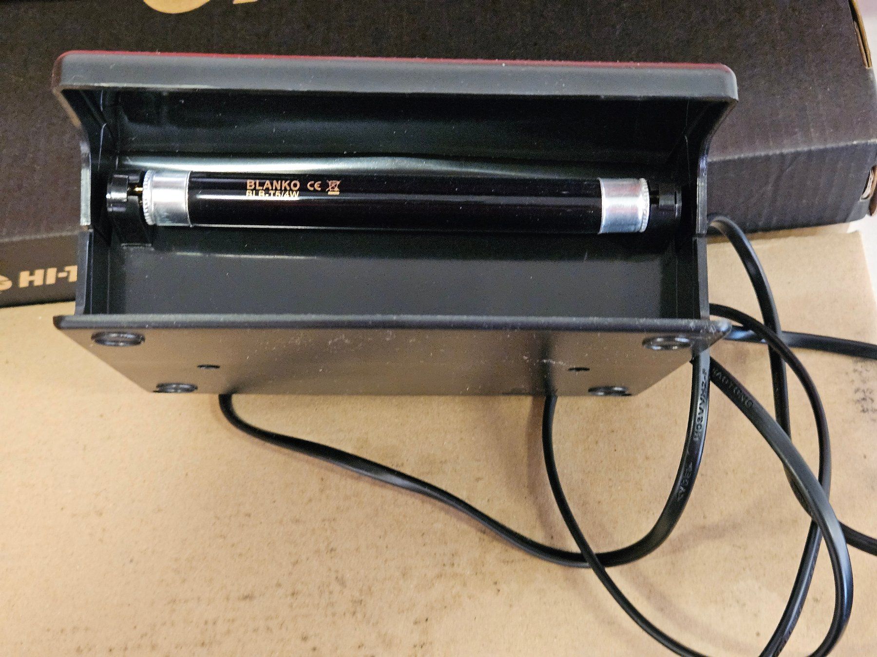 Banconote: GeldscheinPrüfer UV-Leuchtstoffröhre Geldscheintester 220V – Nuovo e nell'imballaggio originale da Kloten venduto da Thaipc 7