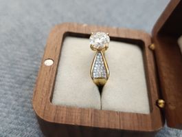 Élégante Bague Solitaire en Argent 925 Plaqué Or & Zirconium