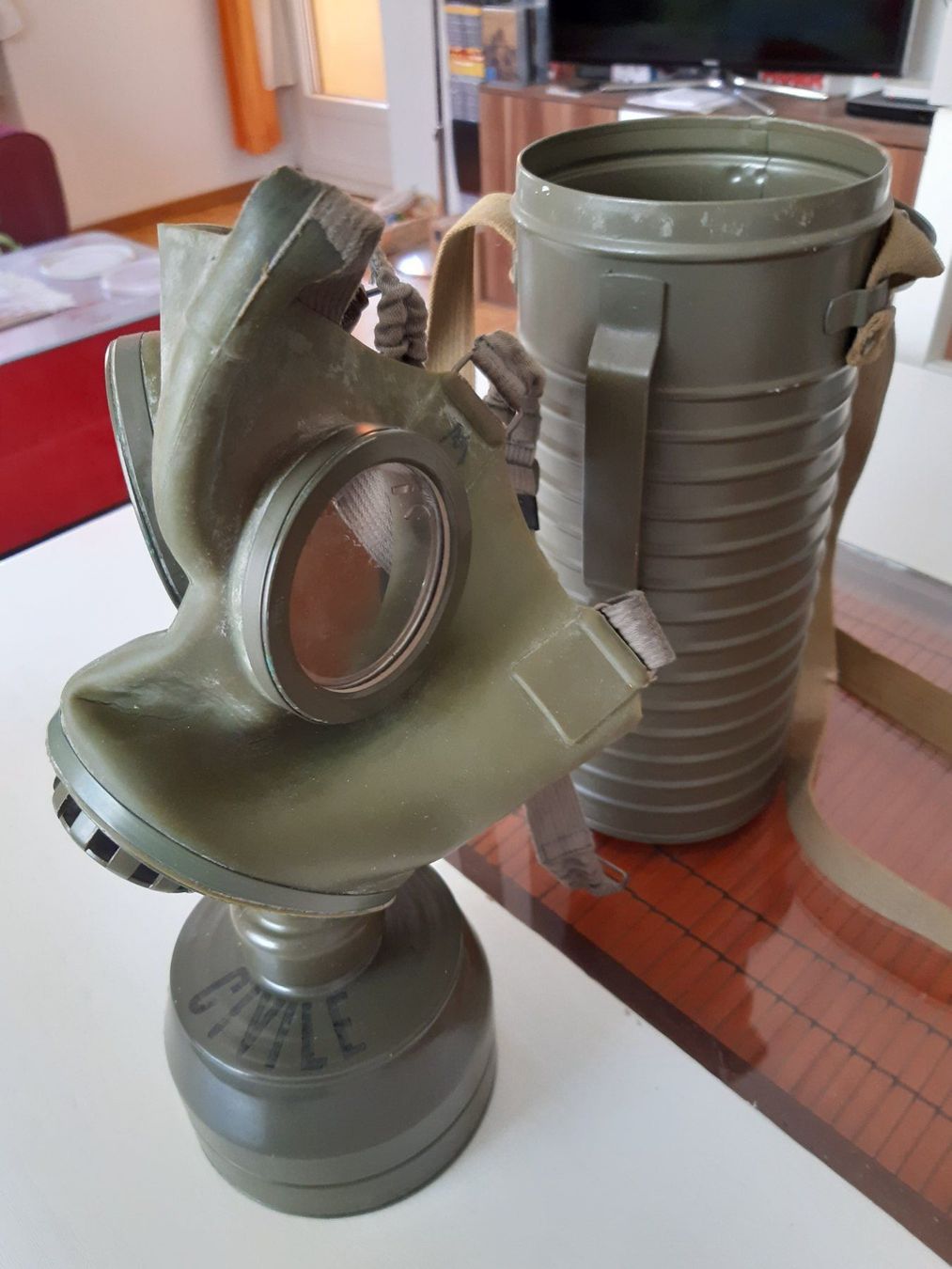 Protezione per viso e udito: Schutzmaske C ab 1939 Schw. Armee – Usato da Domat-Ems venduto da nugipuff 1