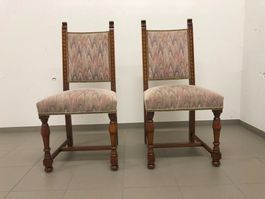 2 wunderschöne Stühle robuste Stühle aus Echtholz