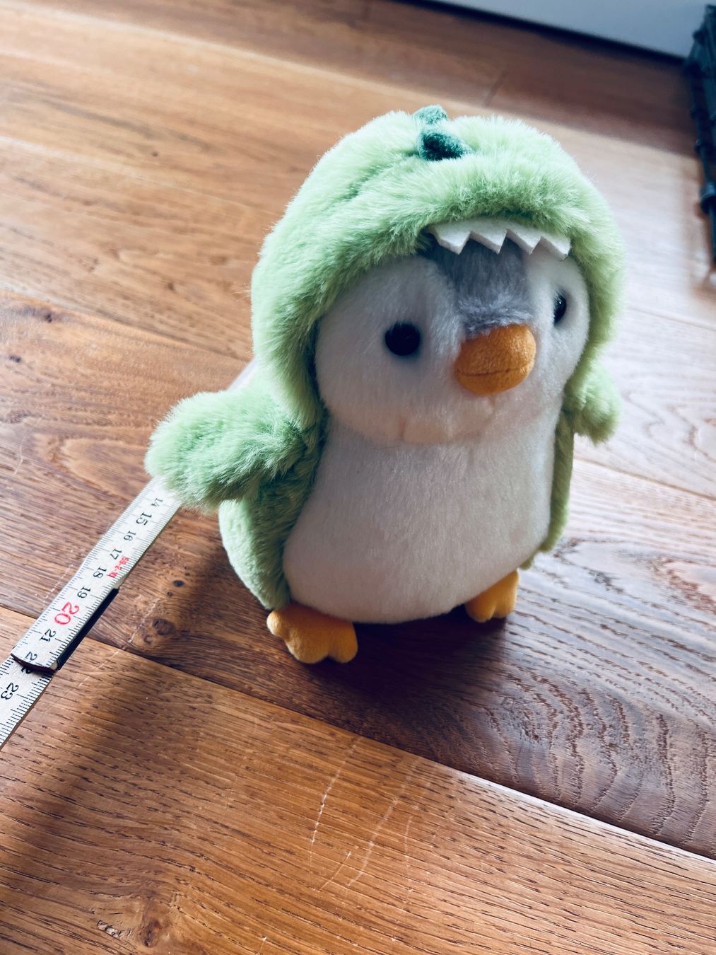 Giocattoli: Kuscheltier Pinguin im Dinomantel – Usato da Richterswil venduto da tilodecooli 1