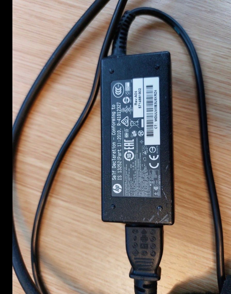 Hewlett Packard Cavi: Hp Ladekabel – Usato da Luzern venduto da M.Ai