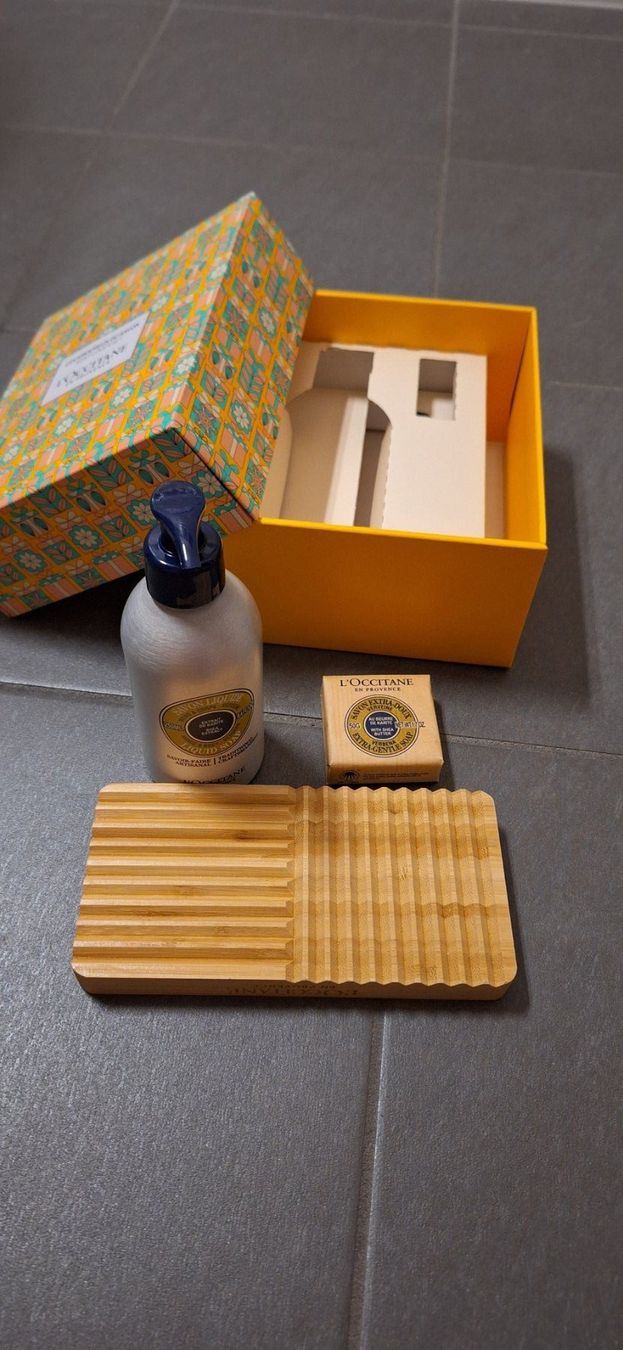 L'Occitane Doccia: coffret l'Occitane – Nuovo e nell'imballaggio originale da Lussery-Villars venduto da pousinete02