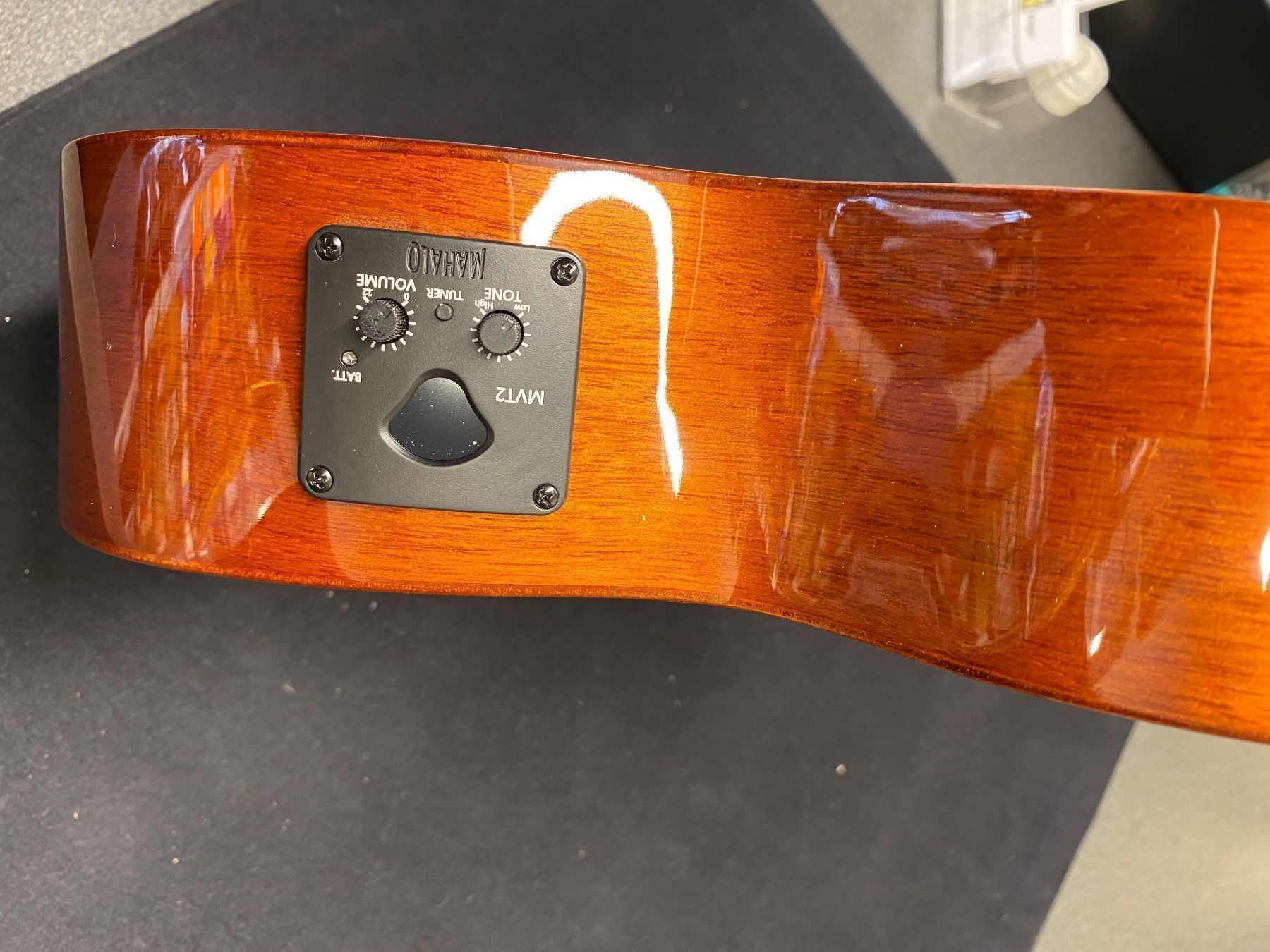 Strumenti musicali: Mahalo Concert Ukulele – Nuovo e nell'imballaggio originale da Worb venduto da musikhaus-hirsiger 1